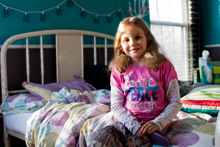 liveroygbiv_katieswift_girls_children_fun_lifestyle_bed_crazy_hair_brushing_bedroom_childhood_springboro_ohio