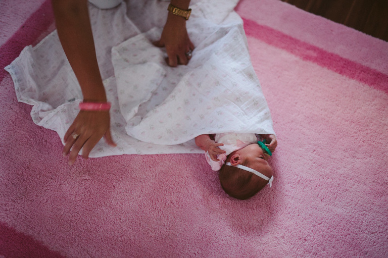 liveroygbiv_springboro_ohio_family_newborn_portrait_photograher_creative_fun_unique_storytelling_donohoos_2015_2