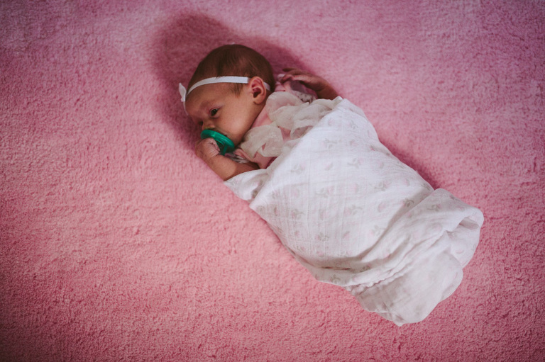 liveroygbiv_springboro_ohio_family_newborn_portrait_photograher_creative_fun_unique_storytelling_donohoos_2015_4