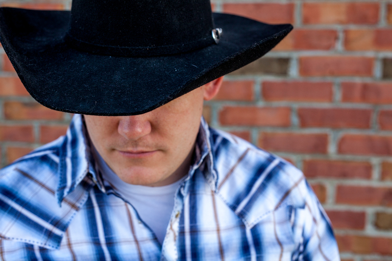 luke_lindsey_engagement_storytelling_photography_country_cowboy_liveroygbiv_springboro_ohio_dayton_katie_swift-1