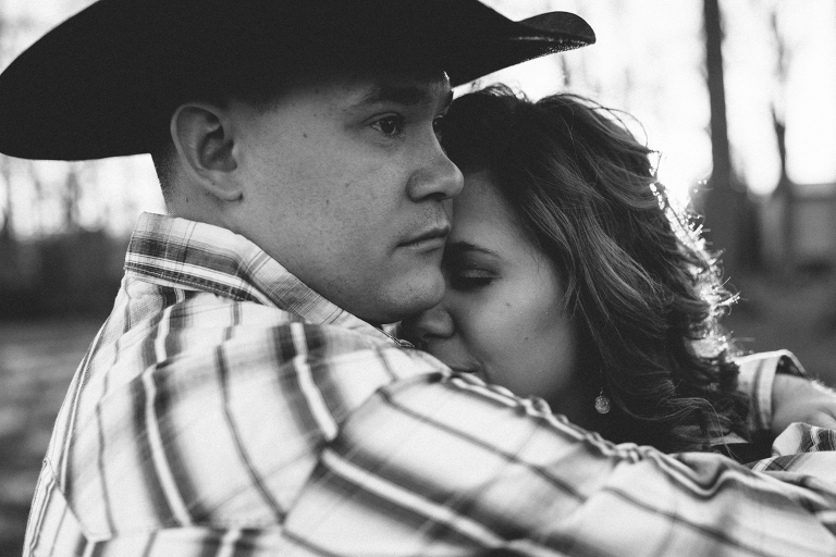 luke_lindsey_engagement_storytelling_photography_country_cowboy_liveroygbiv_springboro_ohio_dayton_katie_swift-18