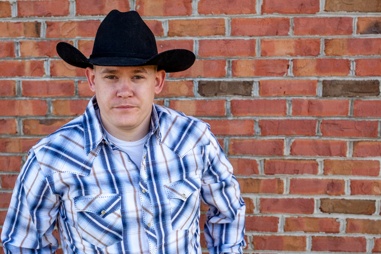 luke_lindsey_engagement_storytelling_photography_country_cowboy_liveroygbiv_springboro_ohio_dayton_katie_swift-3