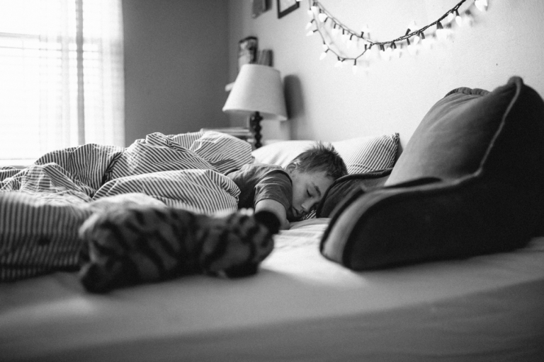 moments_waking_up_morning_time_kids_family_life_is_beautiful_liveroygbiv_katie_swift_-3