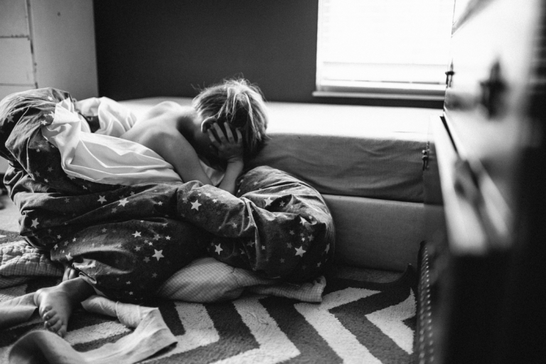 moments_waking_up_morning_time_kids_family_life_is_beautiful_liveroygbiv_katie_swift_-6