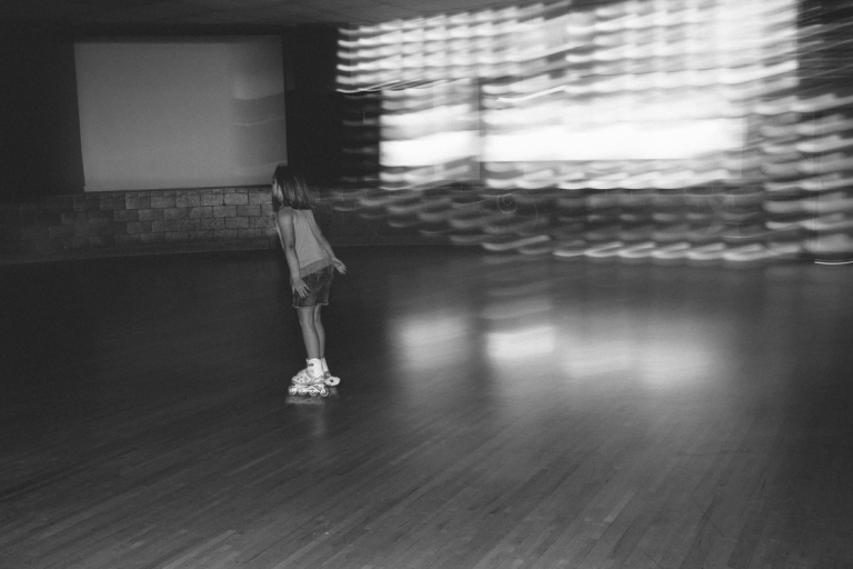 ella_skateworld_bday_party_2016_liveroygbiv_photography_katie_swift_documentary_black_and_white-14