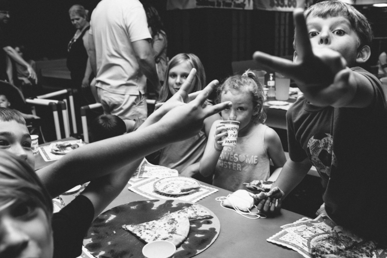 ella_skateworld_bday_party_2016_liveroygbiv_photography_katie_swift_documentary_black_and_white-25