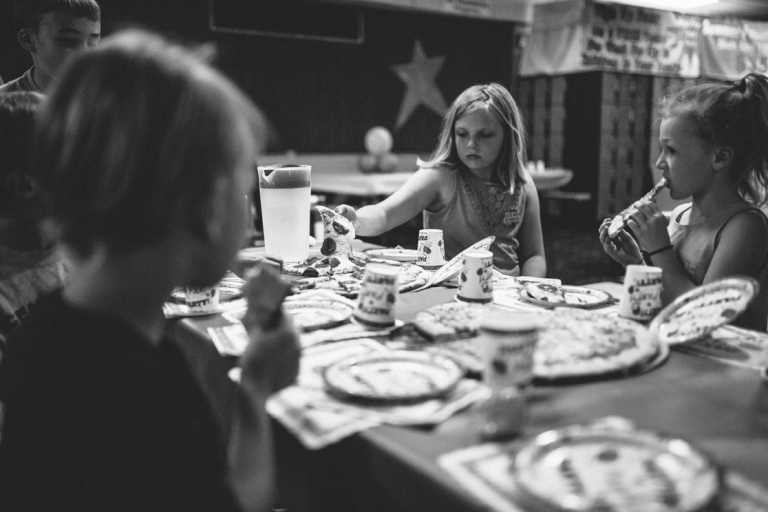 ella_skateworld_bday_party_2016_liveroygbiv_photography_katie_swift_documentary_black_and_white-26