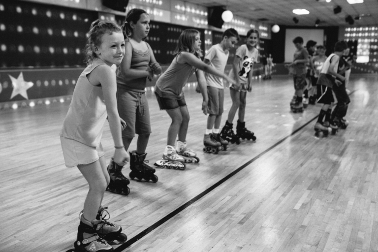 ella_skateworld_bday_party_2016_liveroygbiv_photography_katie_swift_documentary_black_and_white-29
