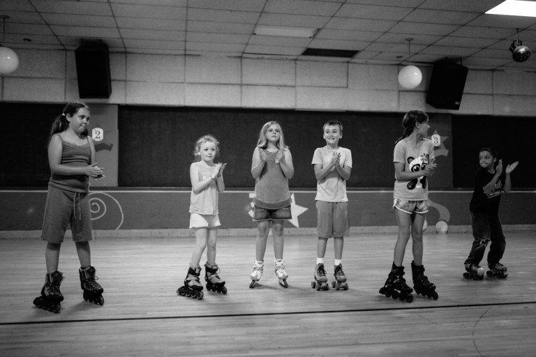 ella_skateworld_bday_party_2016_liveroygbiv_photography_katie_swift_documentary_black_and_white-30