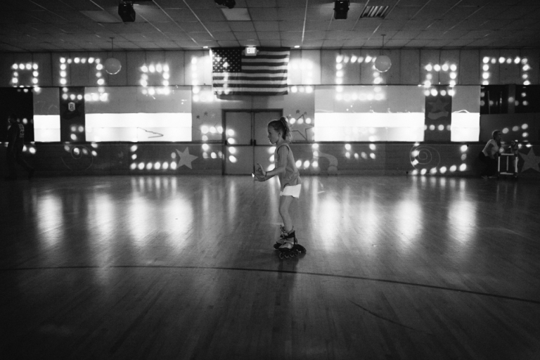 ella_skateworld_bday_party_2016_liveroygbiv_photography_katie_swift_documentary_black_and_white-7